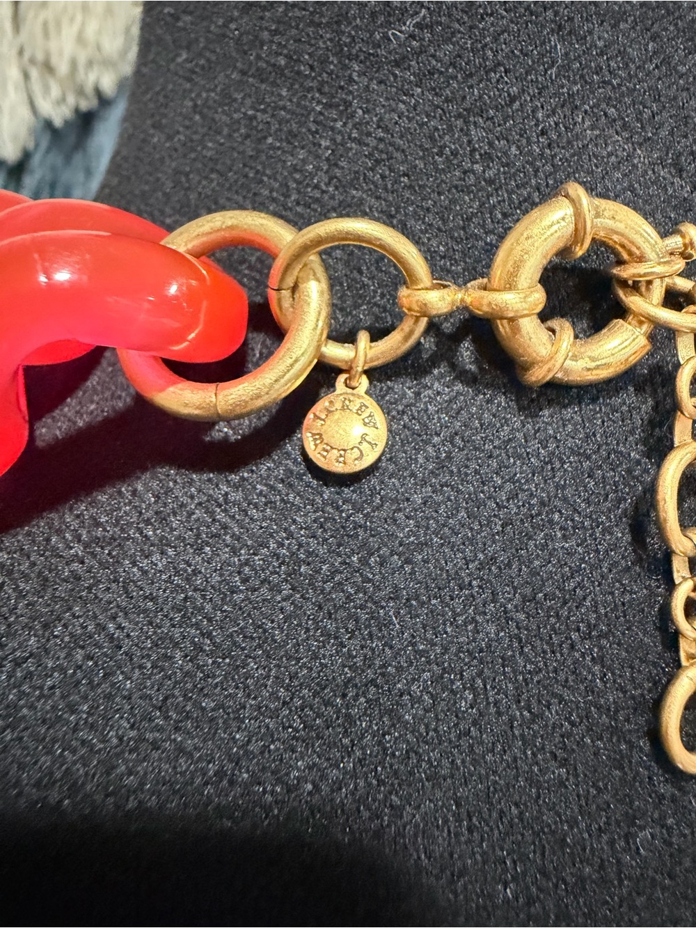 J.Crew Vibrant Coral Chunky Chain Statement Necklace Acrylic Link Collar - Picture 5 of 5